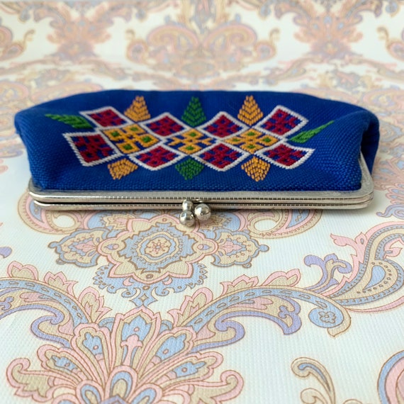 Vintage 1970’s Needlepoint Purse Gem