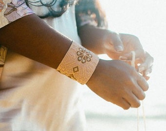 Beaded Bracelets for Women; Boho Beaded Jewelry - Peyote Bracelet in Pink and Rose Gold