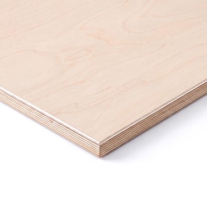 Könnte beinhalten: Eine rechteckige Platte aus hellem Birkensperrholz mit einer glatten Oberfläche und natürlicher Holzmaserung. Die Kante des Brettes zeigt mehrere dünne, übereinanderliegende Holzschichten, die den typischen Aufbau des Materials verdeutlichen.
