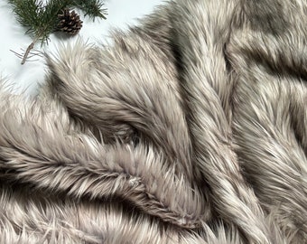 Bianna Realistic Gray Wolf Faux Fur Fabric, Animal Shag Shaggy Material in Pieces Squares for Crafts Cosplay Costume, by the yard