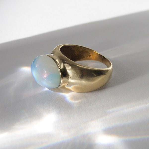 Opalring, Messingring mit Opal, Statementring mit großem Opal