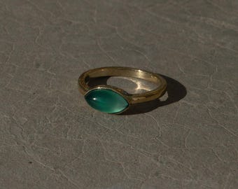 Green Onyx Ring Gold | Brass Ring with Eye-Shaped Gemstone | Delicate Boho Ring | Marquise Cut Statement Ring | Fine Stacking Ring – RSS3