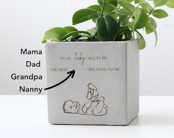 Personalized Planter Pot for Mom, Nanny, Dad, Grandma, Grandpa Sentimental Gift