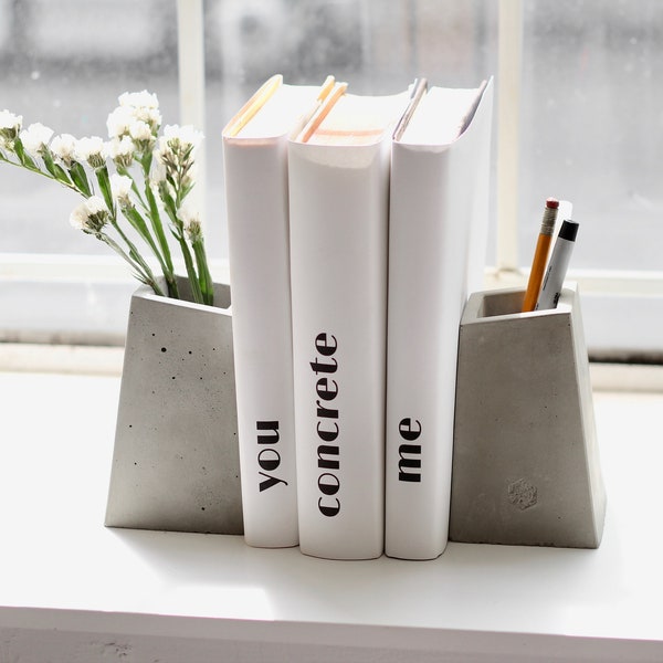 CLOSEOUT SALE | Concrete Bookend and Vase