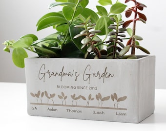 Custom Grandma's Garden Planter Box Gift | Personalized Engraved gift for Grandparents