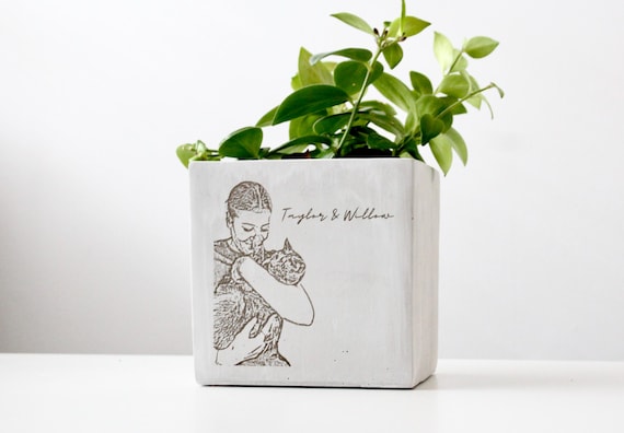 Custom Pet Parent Gift , Cat Mom, Dog Mom, Cat Dad, Dog Dad Gift | Engraved Custom Photo Planter Pot