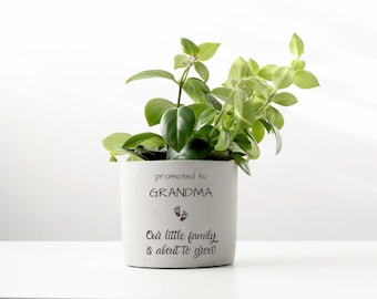 Personalized Pregnancy Announcement Gift for Grandma | Custom Engraved Keepsake from Expecting Parents