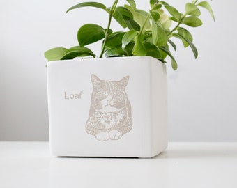 Custom Engraved Planter Pot for Dog, Cat and Pet Lovers Gift