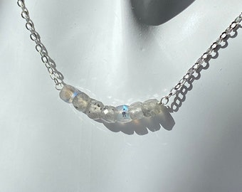 Flashy Labradorite Beaded Necklace//Minimalist Labradorite Beaded Necklace//Dainty Beaded Necklace