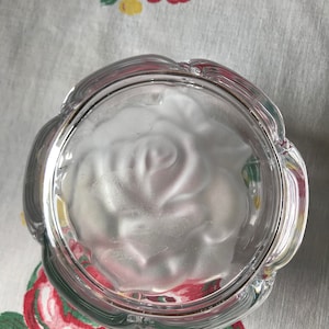 Boîte à bijoux ronde en cristal gaufré rose