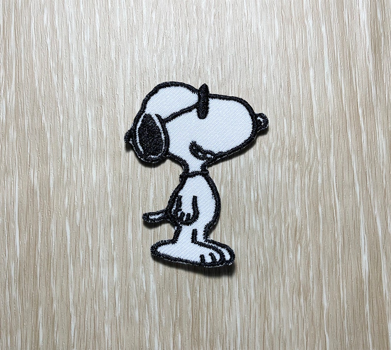 Snoopy Patches iron on patches snoopy iron on patch patches for Jackets embroidery patch Patch for backpack