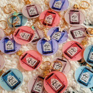 Come To Prayer Acrylic Keychain - available in a variety of colours! Islamic Gift Keyring