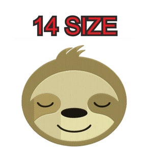 Könnte beinhalten: Ein braunes und beiges Cartoon-Faultiergesicht mit geschlossenen Augen und einem Lächeln. Der Text "14 SIZE" befindet sich über dem Faultier.