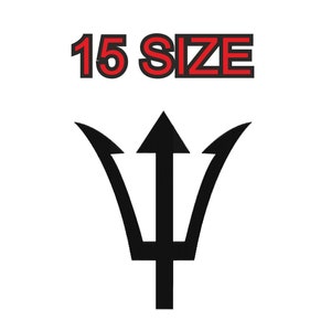 Peut inclure: Symbole de trident noir avec le texte "15 SIZE" en rouge avec un contour noir.