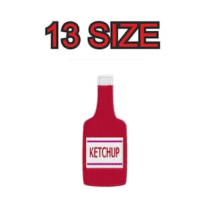 Peut inclure: Bouteille de ketchup rouge avec une étiquette blanche sur laquelle est inscrit "KETCHUP" en lettres violettes.