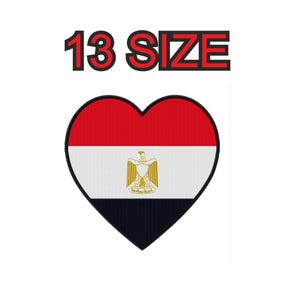 Peut inclure: Un design en forme de cœur rouge, blanc et noir avec les couleurs du drapeau égyptien et l'emblème national. Le texte "13 SIZE" est au-dessus du cœur.