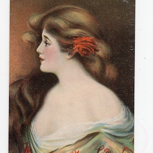 Antike Glamour Frau Postkarte - dunkles Haar, rote Rose, wie Asti, Edwardian, klassische Schönheit, romantisch, Valentinstag, Mädchen
