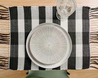 Set of 6 black and white placemats | Handmade woven placemats | Home decor | Kitchen decor | Portuguese handicrafts