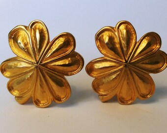 NWT - Karl Lagerfeld Paris Gold Tone Enamel Flower Logo Drop  display picture 3