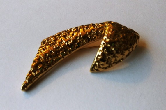 MCM Monet gold  pin, Monet ribbon brooch,  gold b… - image 1
