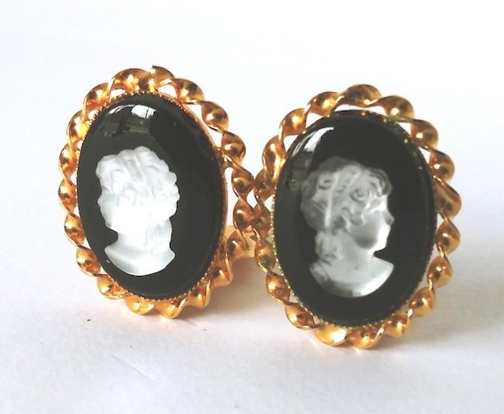 Cameo clip earrings, glass cameo earrings, black cameo earrings, vintage earrings, gold cameo earrings #601