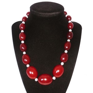 Vintage Cherry Faturan Bakelite Graduated Bead Necklace