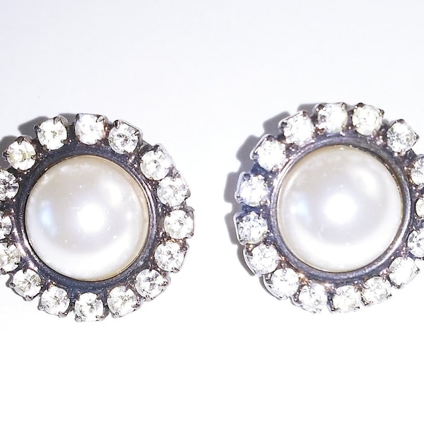 Pearl button earrings, vintage earrings, rhinestone halo, pearl crystal earrings, big button earrings, pearl cabochon #798