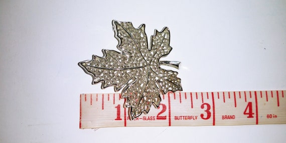 Maple leaf brooch, Sarah Coventry pin, Sarah Cov … - image 4