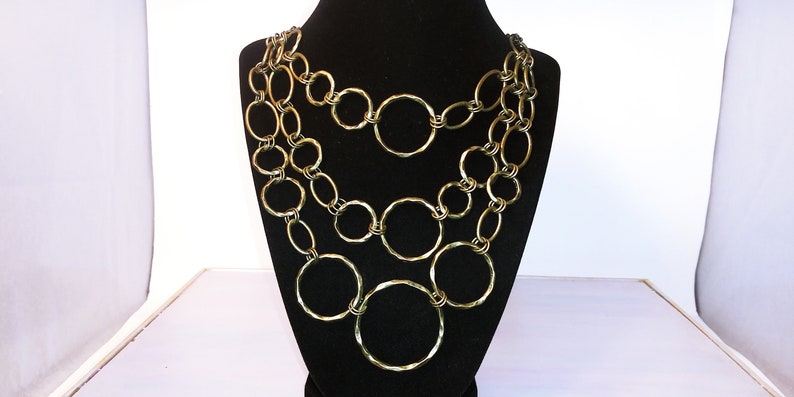 Vintage matte gold tone circle link bib hammered rings necklace #129
