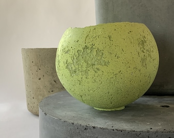 Wabi Sabi Concrete Pot