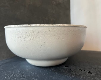 Concrete bowl/Succulent Pot 7.25"x 3.25"x 2.5"