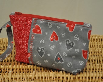 Mini clutch (Hearts Aplenty)