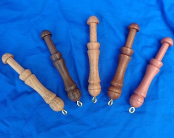 1" WPI Tool, Wraps Per Inch. Yarn Gauge, available in Oak, Cherry and Cedar.  Gift for Spinner/ Knitter