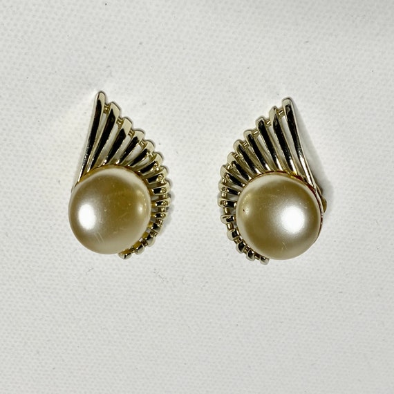 Sarah Coventry Clip On Earrings Gold Tone Open Sh… - image 2