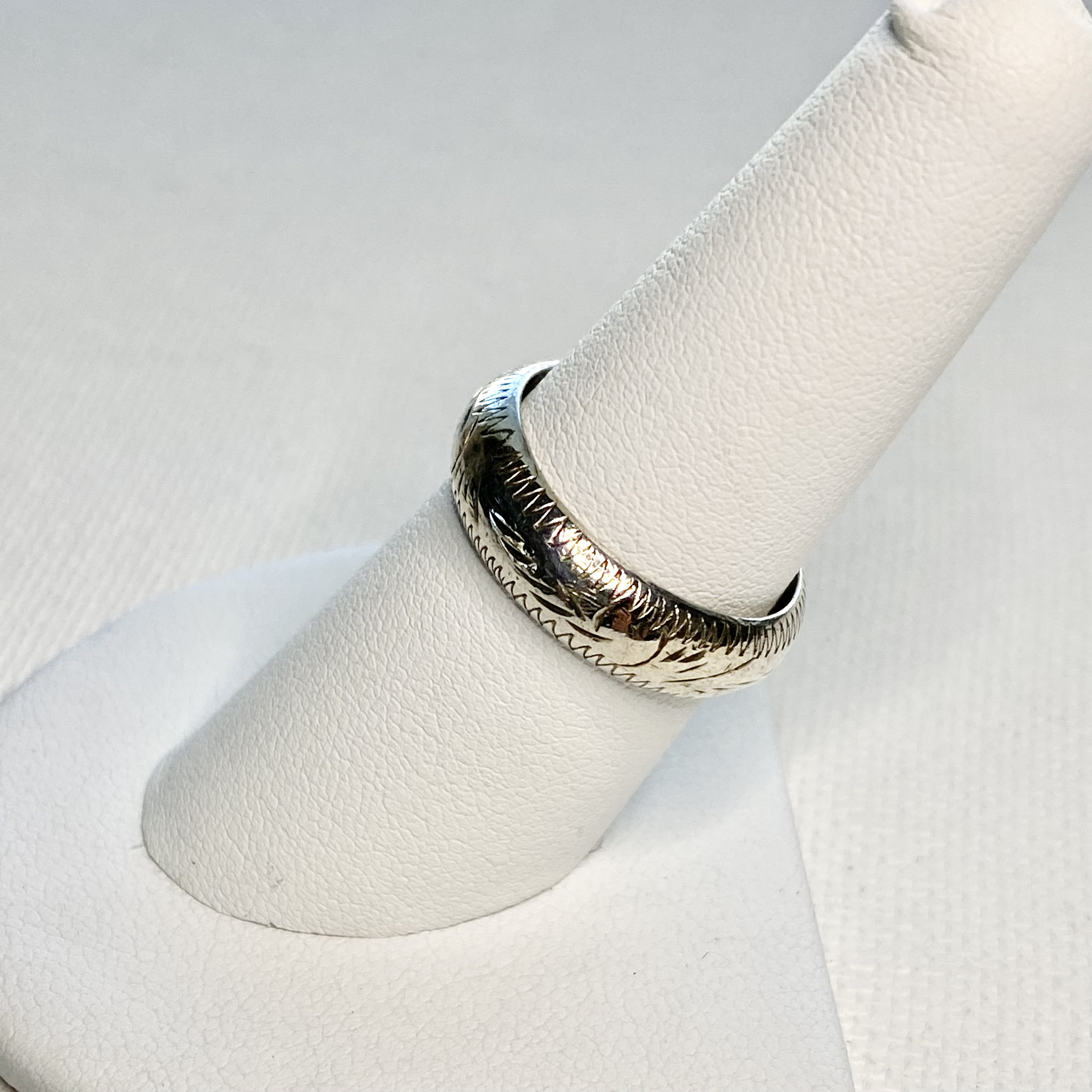 Sterling Silver Ring Southwest Sawtooth Motif Diamond Cut Etsy