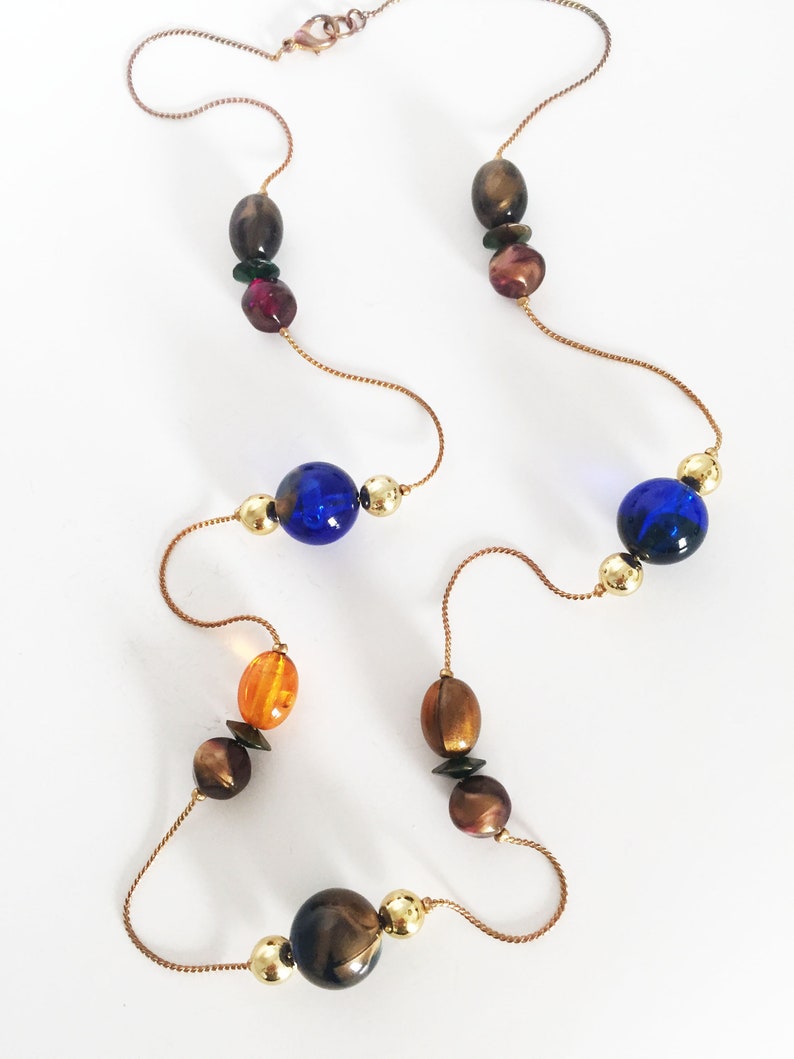 Multi Bead Necklace Flat Round Oval Modern Shiny Gold Tone Orange Brown Red Blue Copper Tone Art Glass Beads Vintage 1990s Serpentine Chain