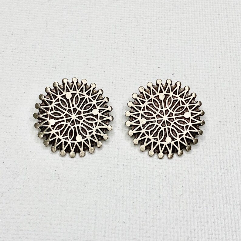 Bell Trading Nickel Silver Medallion Clip On Earrings Mid Century Vintage 1960s Southwestern Designer Clip Ons Starburst Earrings