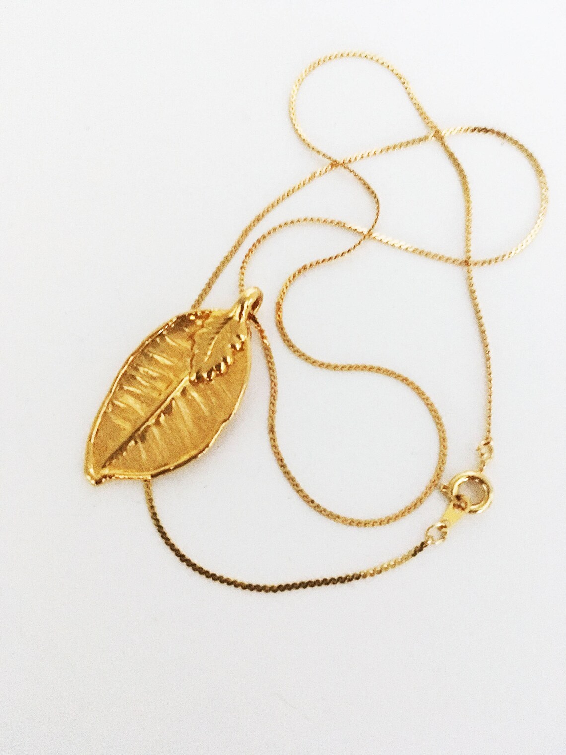 Gold Tone Leaf Chain Necklace Metallic Leaves Pendant Vintage Etsy