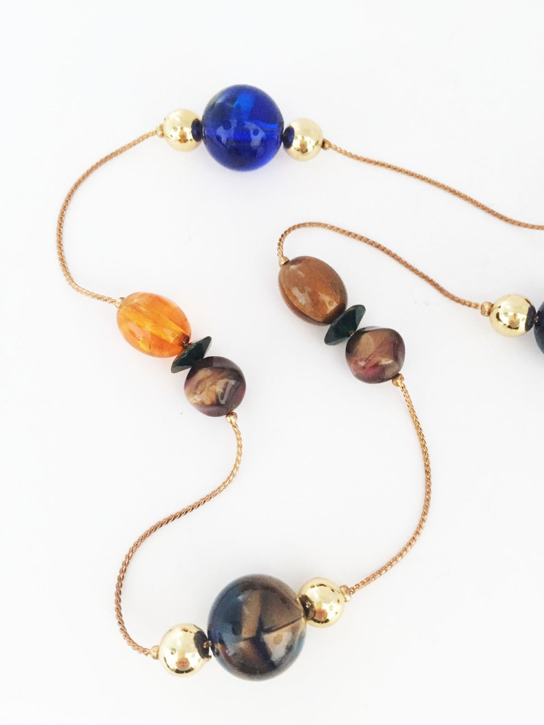 Multi Bead Necklace Flat Round Oval Modern Shiny Gold Tone Orange Brown Red Blue Copper Tone Art Glass Beads Vintage 1990s Serpentine Chain