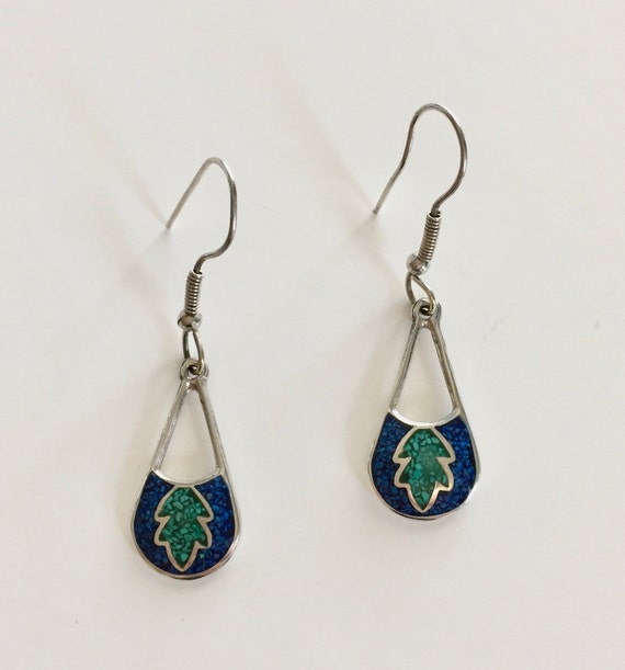 SPRING SALE 20/% OFF Vintage Colors of Blue cat/'s eye earrings Sterling silver.