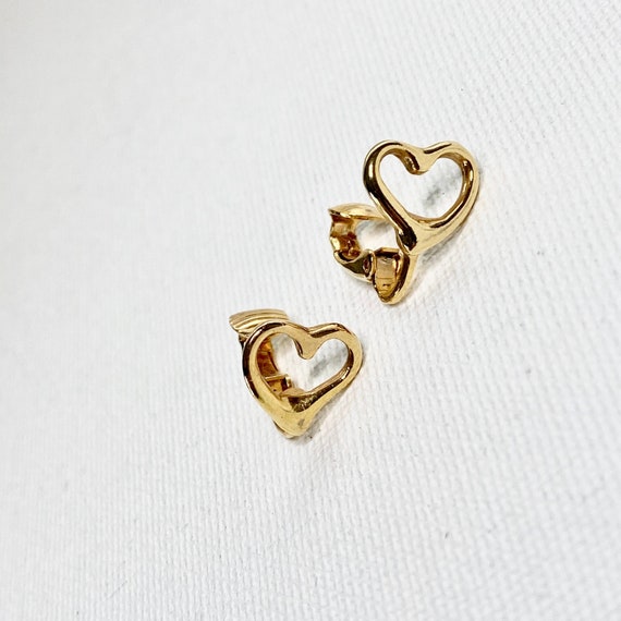 Gold Tone Heart Clip On Earrings Vintage 1980s 19… - image 1
