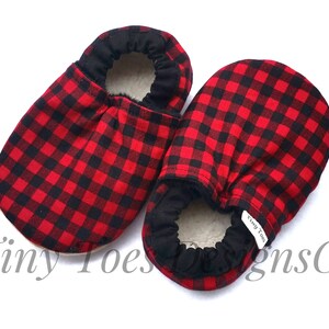 plaid baby shoes, buffalo plaid booties, baby boy booties, cloth baby shoes, baby crib shoes, plaid booties, plaid baby boy shoes, infant
