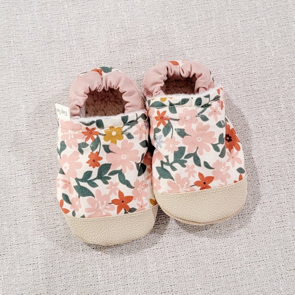 Floral baby shoes, soft sole booties, scooter booties, baby shoes, soft sole shoes, infant shoes, baby shower gift, baby girl booties, soft