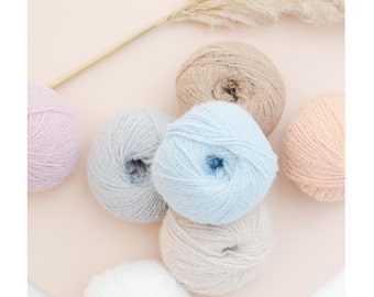 Phildar Romance Faux Fur Yarn, Soft fluffy DK light worsted fibre for baby