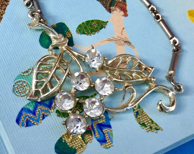 Vintage Silver Leaf Necklace, Vintage Art Deco Necklace with Leaves, Vintage Necklace 7 inch Chain, Vintage Necklace