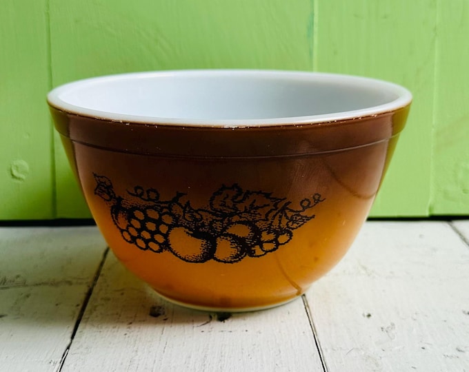 Vintage Pyrex Old Orchard Harvest Bowl 1.5 PT Mixing Bowl Brown Ombre Pyrex Small Bowl Thanksgiving Decor Fall Mixing Bowl