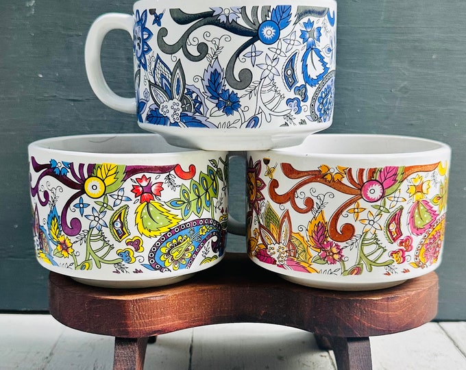 Vintage Paisley Mug Trio, Set of Three, Vintage Coffee Mugs, 1970s Floral Coffee Mugs, Retro Coffee Mug Set, 1970s Kitchen Accessories