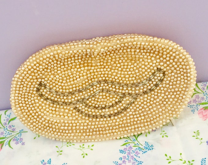 Vintage 1950s La Regale White Beaded Clutch Purse, Vintage Bride's Clutch, 1950s Clutch, Vintage Beaded Handbag, Vintage Bridal Purse