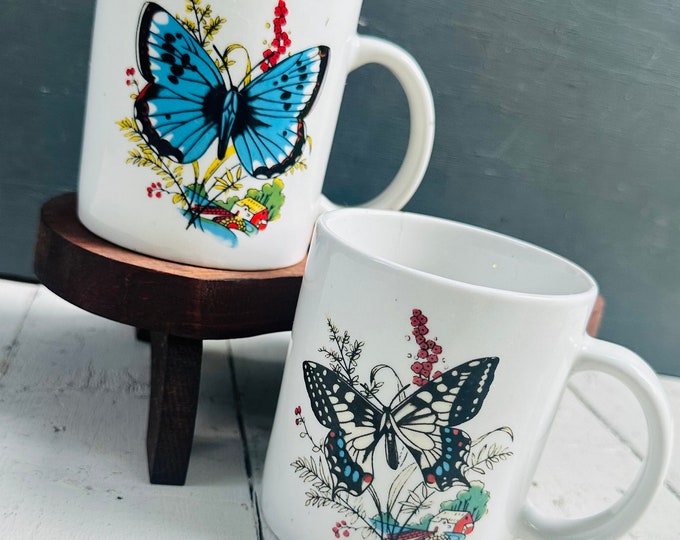 Vintage 1970s Butterfly Coffee Mugs, Set of Two, Vintage Butterfly Mugs, Vintage Nature Kitchen Accessories, Nature Mugs, 70s Coffee Mugs