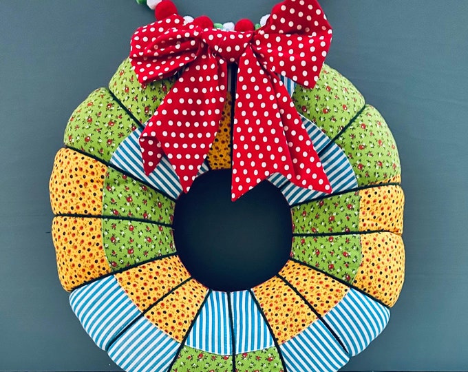 Vintage Christmas Wreath Fabric Patchwork Christmas Wreath Pillow Xmas Wreath Large 19" Christmas Porch Decor Outdoor Christmas Decorations